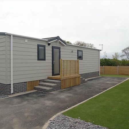 Hyattswood Lodges. Nr Brs Airport Bristol Exterior photo